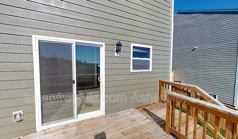 354 Tavernier Ln — Photo 5