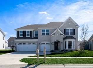 1343 Thornhill Ln, Greenwood, IN 46143