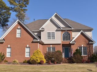 415 Brentmeade Dr, Yorktown, VA 23693