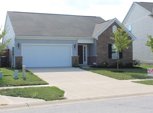 700 Classic Ln, Greenwood, IN 46143