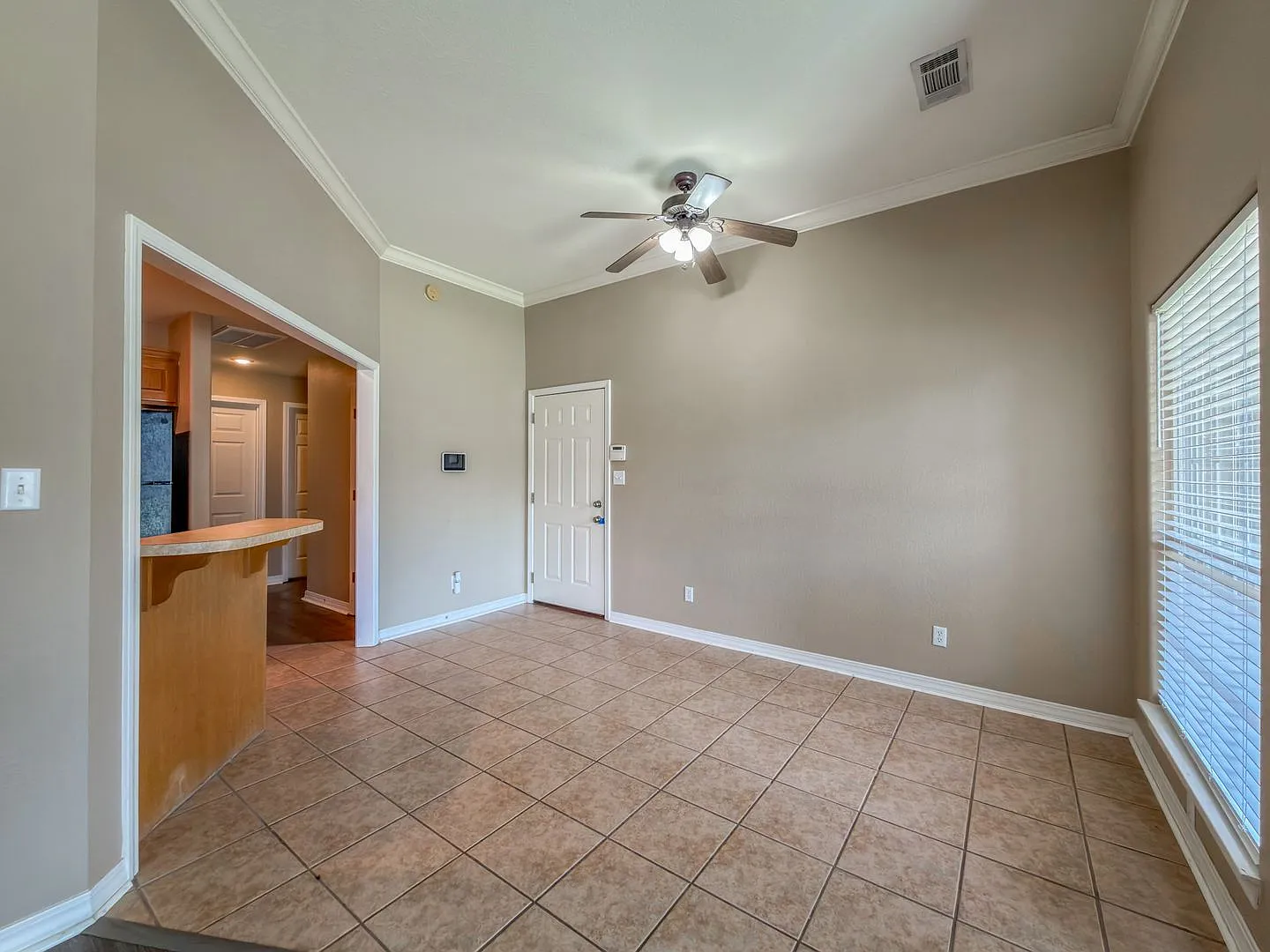 * Move-In Special * Beautiful 2 Bedroom / 2 Bathroom Duplex in Fort Smith — Photo 4
