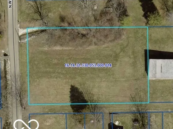 N West St, Westport, IN 47283