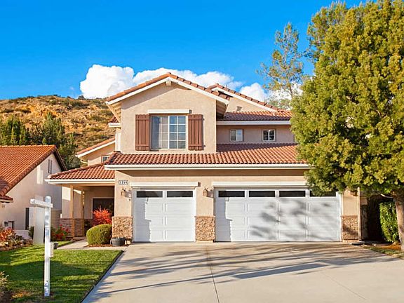 2nd image of 2254 Orange Grove Pl