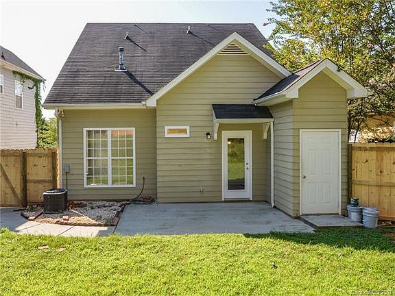 3rd image of 4623 Eaves Ln #5A