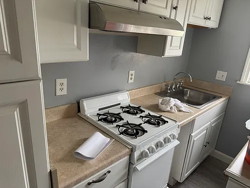 1618 Memorial Ave #2A Photo 1