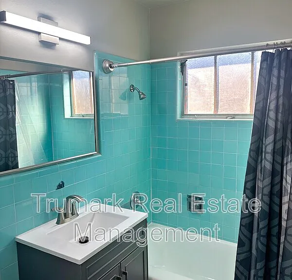 215 W Acacia Ave #6 — Photo 6