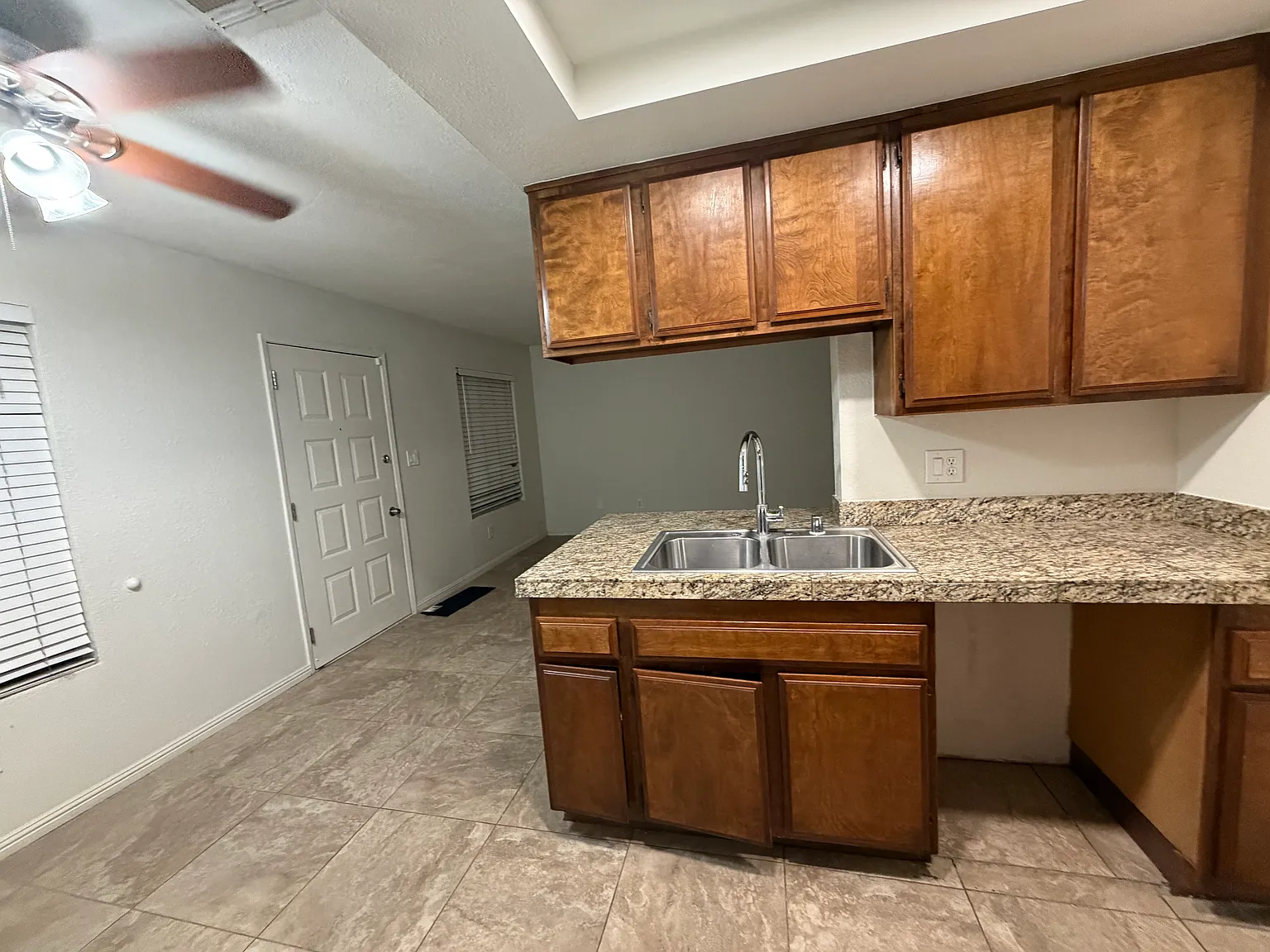 2 bed, 704 sqft, $1,700 — Photo 3