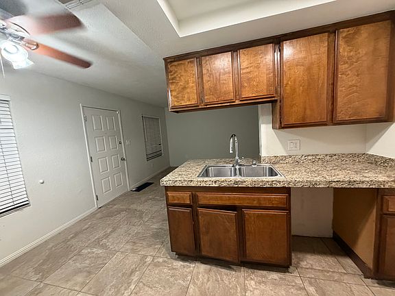 3rd image of 82823 Crawford Dr