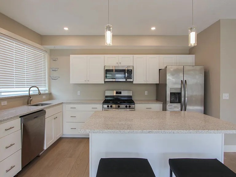 1119 S Braddock Ave — Photo 6