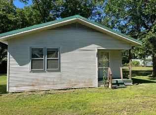 614 E Spruce St, Huntington, TX 75949