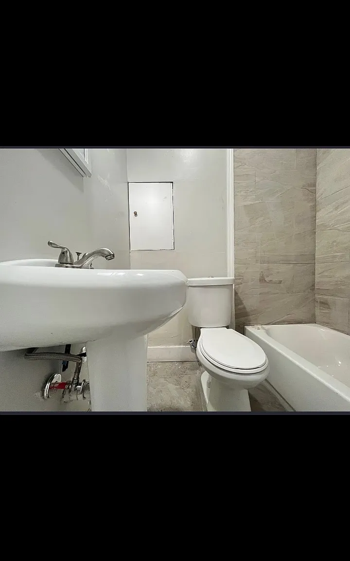 2 bed, $2,000 — Photo 2