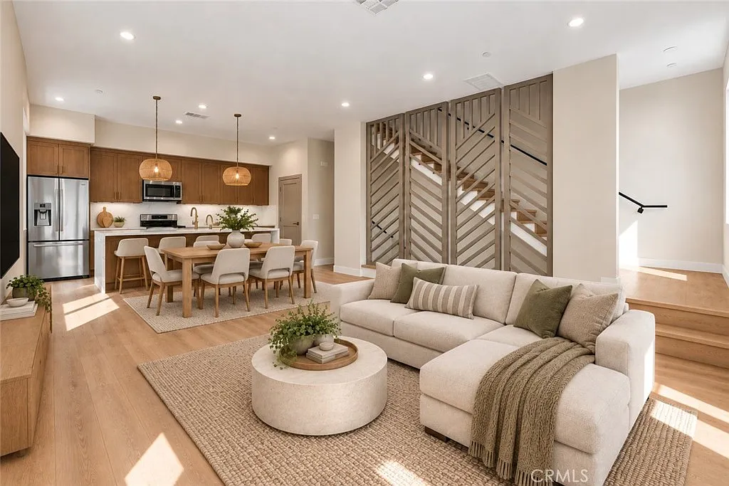 3 bed, 1635 sqft, $6,250 — Photo 2