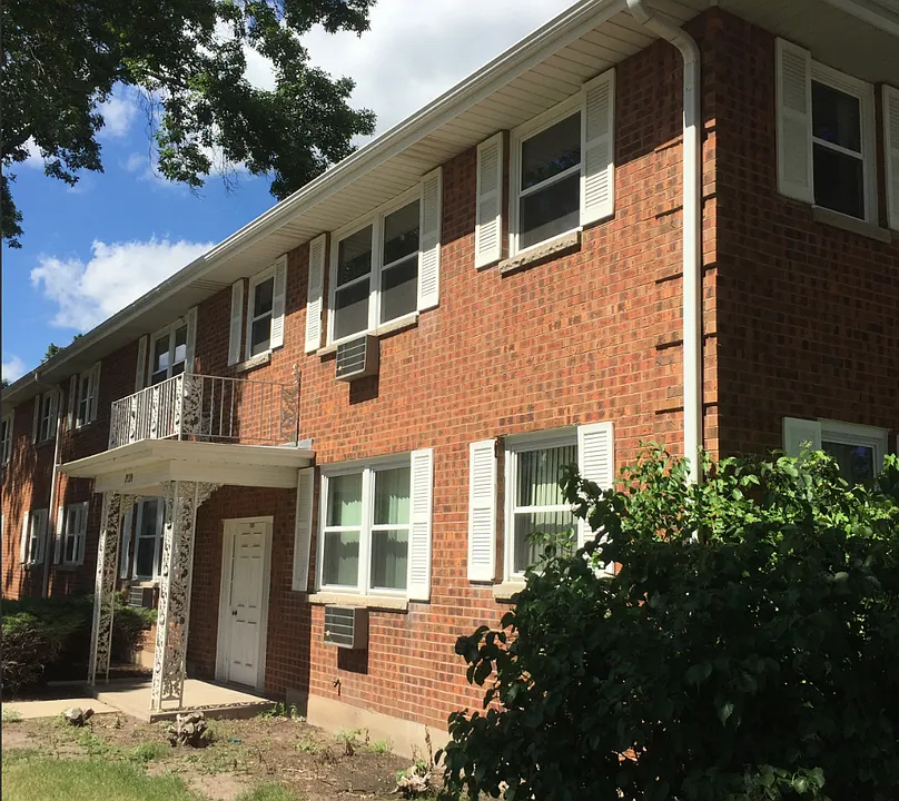 Welcome to Cornerstone Apartments, your new home in the heart of Green Bay, WI.