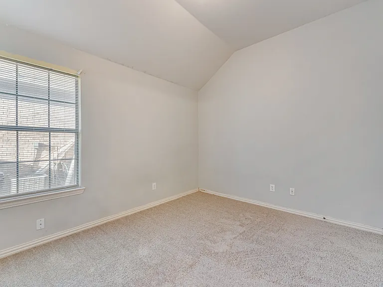 2517 Indian Hills Dr — Photo 9