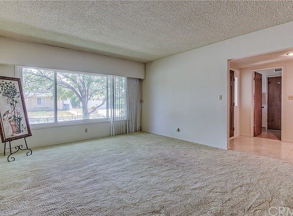 3rd image of 18032 Saint Andrews Pl