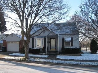 1316 Easton Dr, Akron, OH 44310