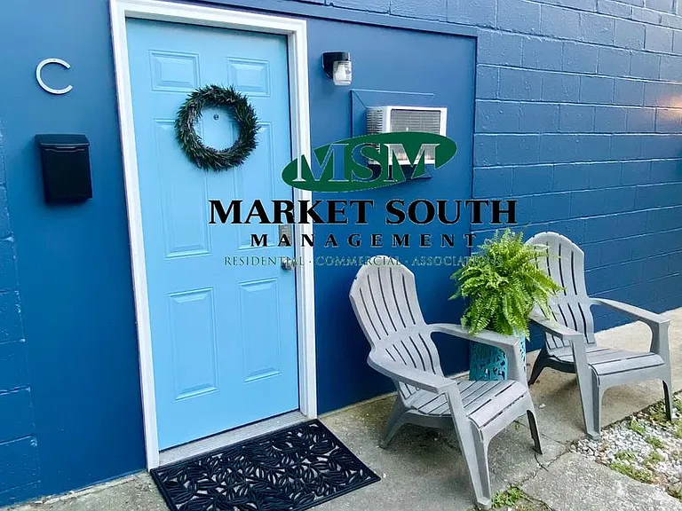 33 E 1013 — Photo 12