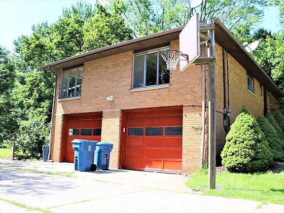 3rd image of 2986 Wilbanks Dr