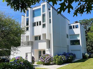 19 Kent Harbor Rd, Edgartown, MA 02539