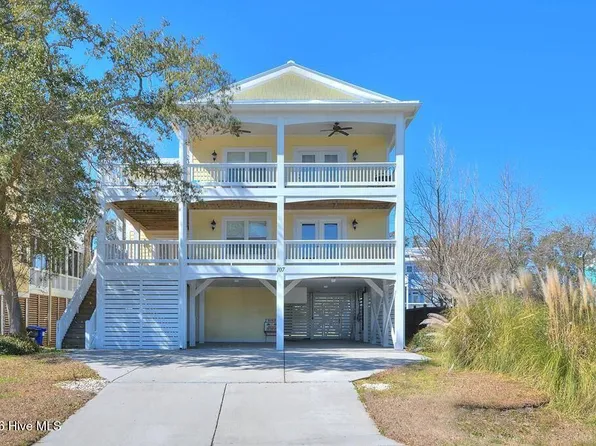 107 SE 69th Street, Oak Island, NC 28465