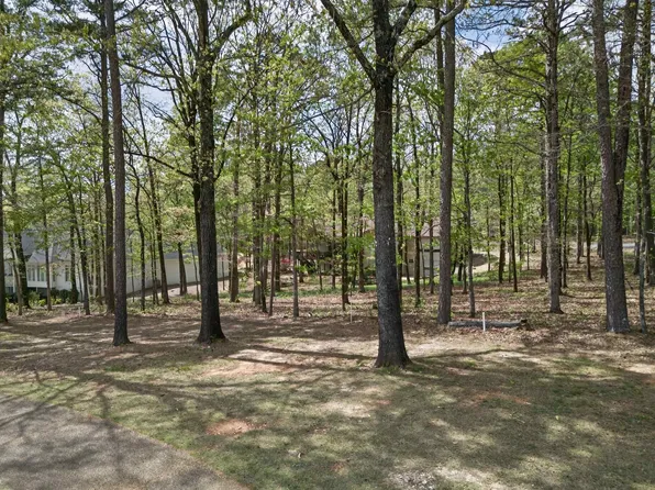 28 Granada Dr, Hot Springs Village, AR 71909