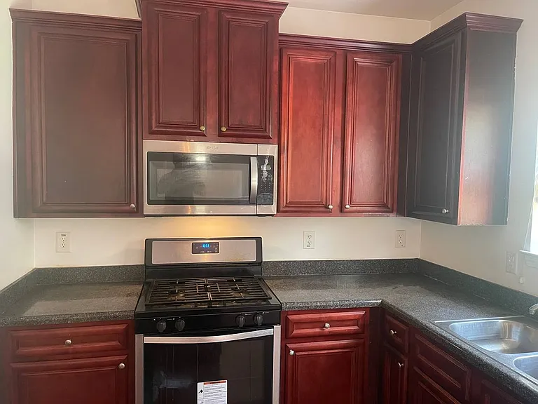 520 Lakeridge Ct — Photo 25