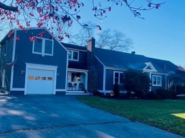9 Birchwood Dr, Webster, MA 01570