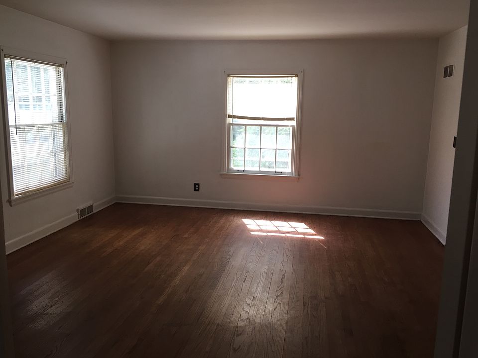 Bedroom #1