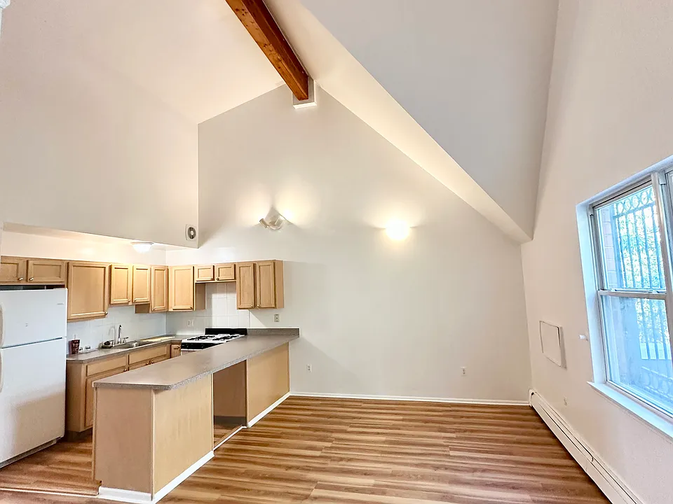 26 Forrest St #2