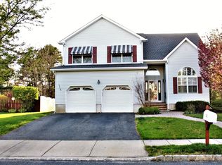 32 Netty St, Howell, NJ 07731