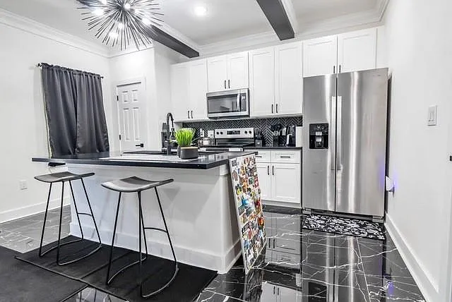 3 bed, 2.0 bath, $2,800 — Photo 4