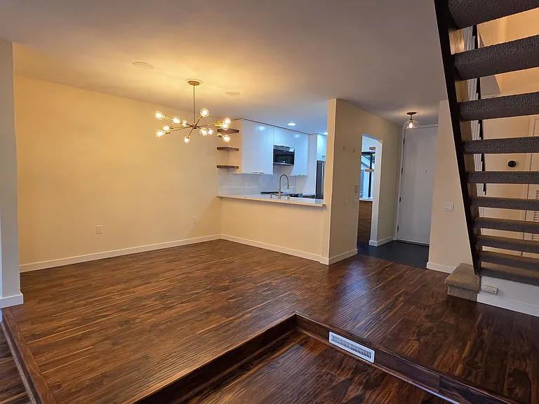 878 Woodside Ln E #2 — Photo 20