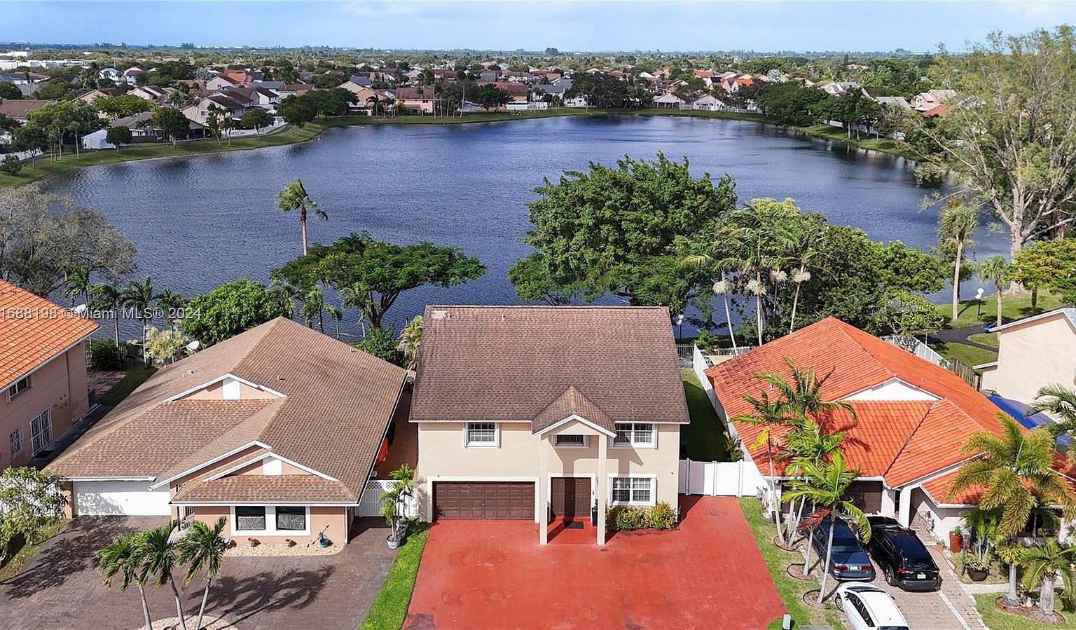 7807 NW 187th Ter, Hialeah, FL 33015 | Zillow