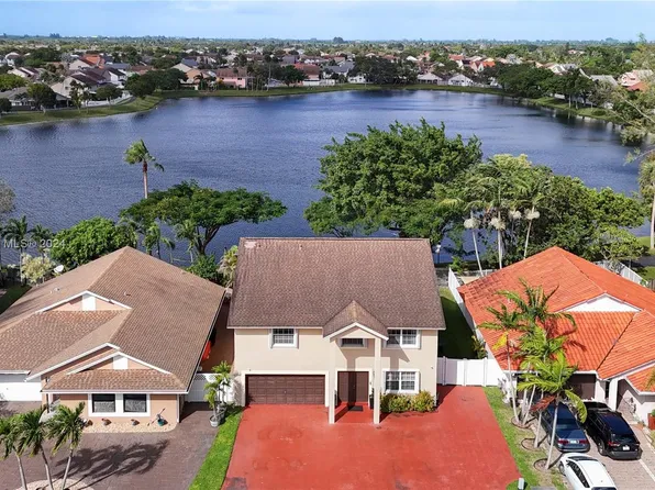 7807 NW 187th Ter, Hialeah, FL 33015