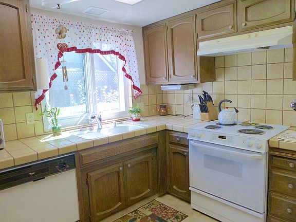 5th image of 1617 Academy Ct