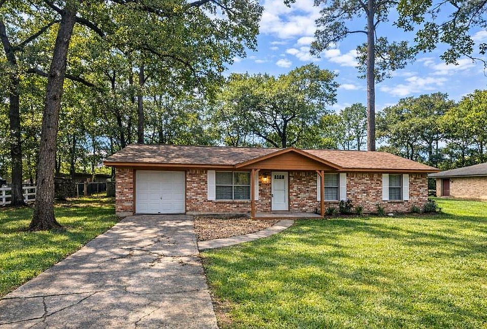 1st image of 3699 Piney Point Rd