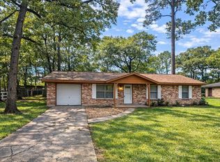 3699 Piney Point Rd, Conroe, TX 77301