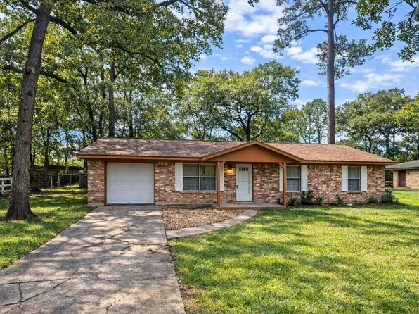 3699 Piney Point Rd, Conroe, TX 77301