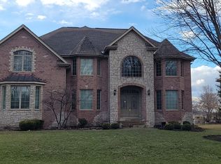 220 Cardinal Dr, Bloomingdale, IL 60108