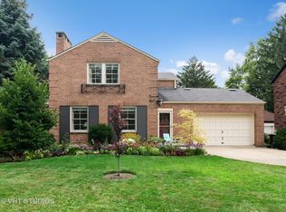 402 Audubon Rd, Riverside, IL 60546