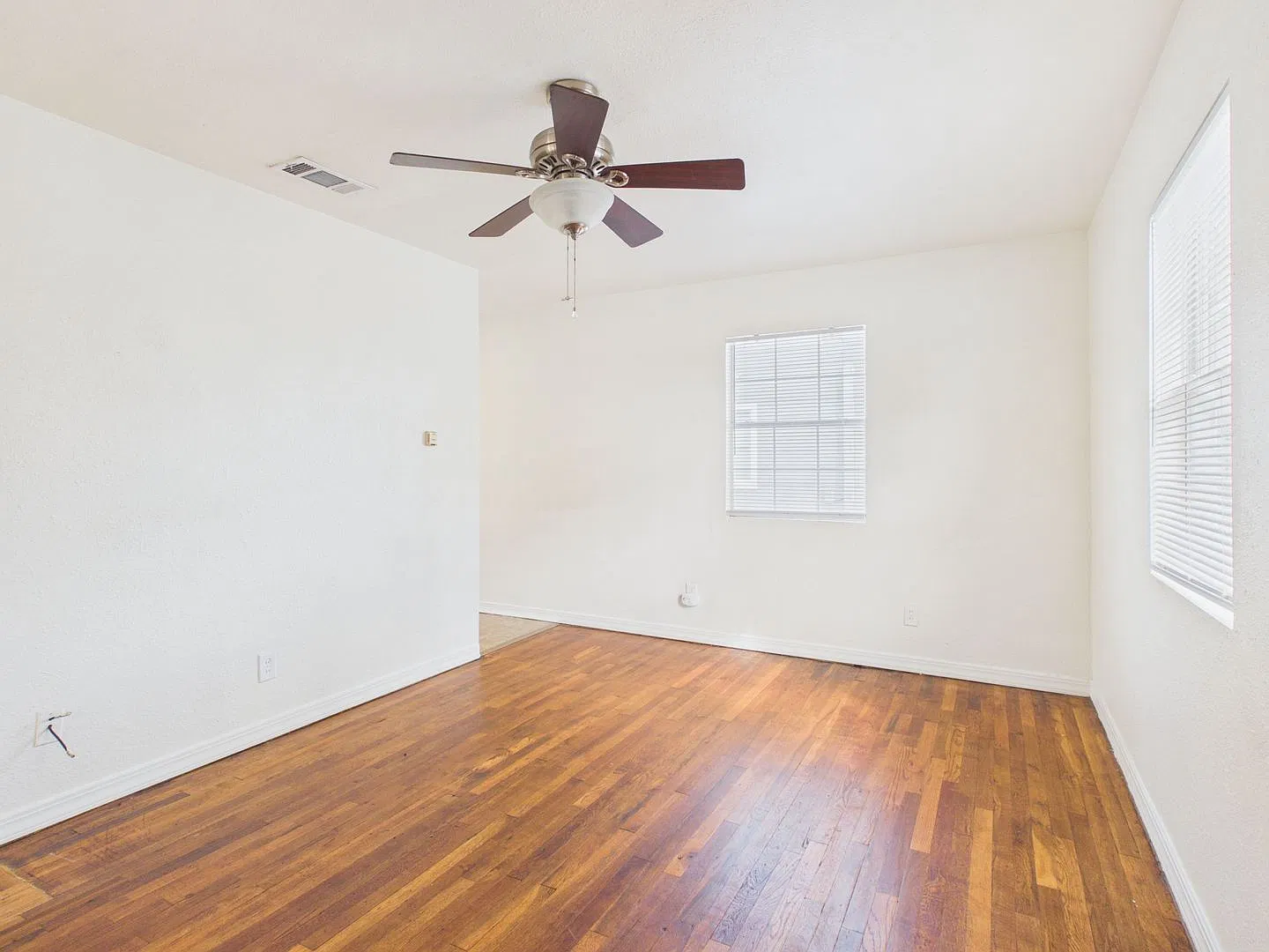 Welcome to 4646 Bowie! Make this beautiful updated house your new home. — Photo 3