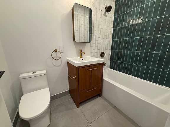 5th image of 727 Knickerbocker Ave #1C
