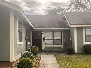 137 Stonehedge Dr, Warner Robins, GA 31088