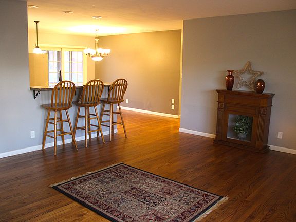 Spacious Family Room
