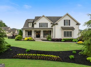 26 River Shoals Dr SE, Cartersville, GA 30120