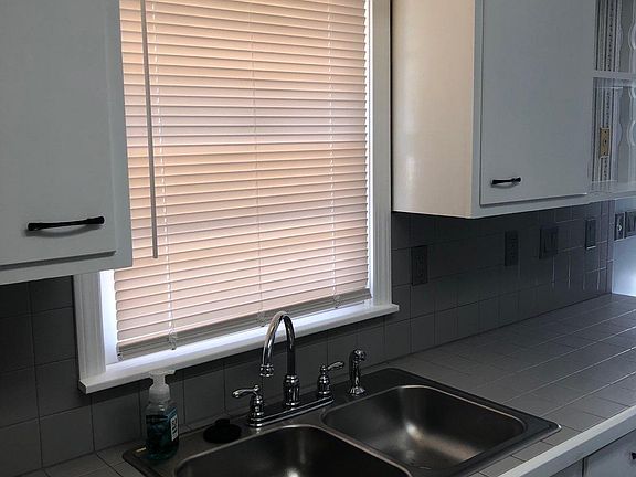 3rd image of 606 Tin Dor Way