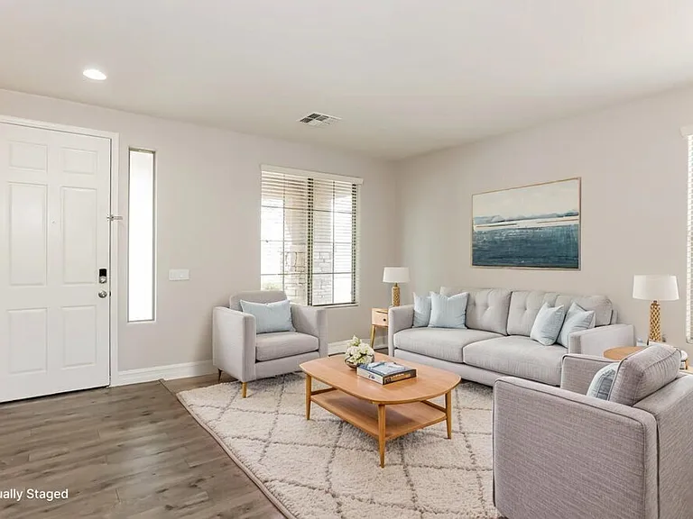 6842 W Nadine Way — Photo 4