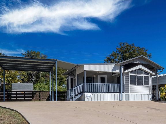 3rd image of 710 Brazos Harbor Cir