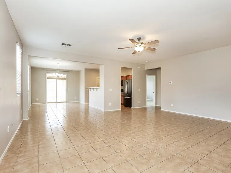 7333 W Saint Catherine Ave — Photo 3