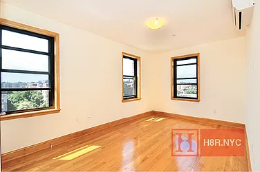 Rented by Happy 8 Realty